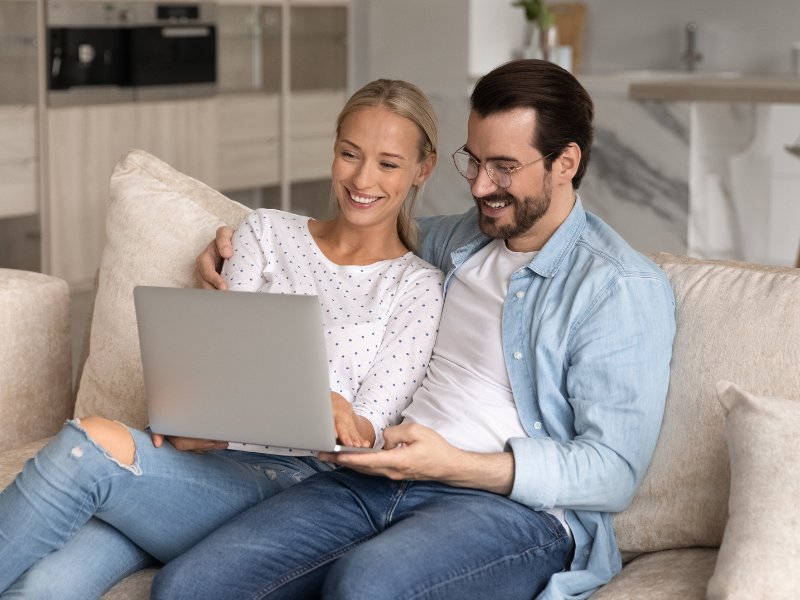 Professional couple using cofyndr app